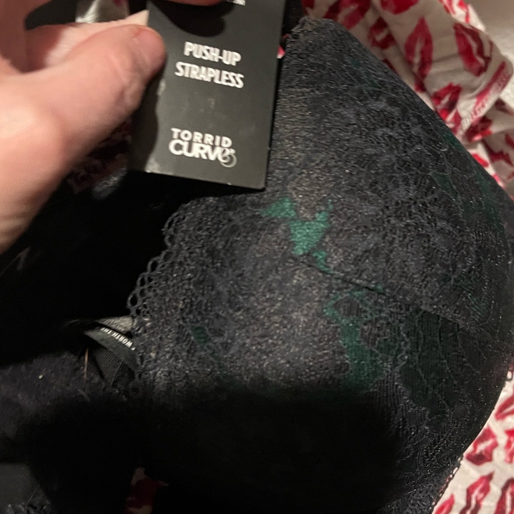 Torrid Curve Bombshell Strapless Padded Push-Up Bra 44C NWT Black Lace and Green - Picture 5 of 5